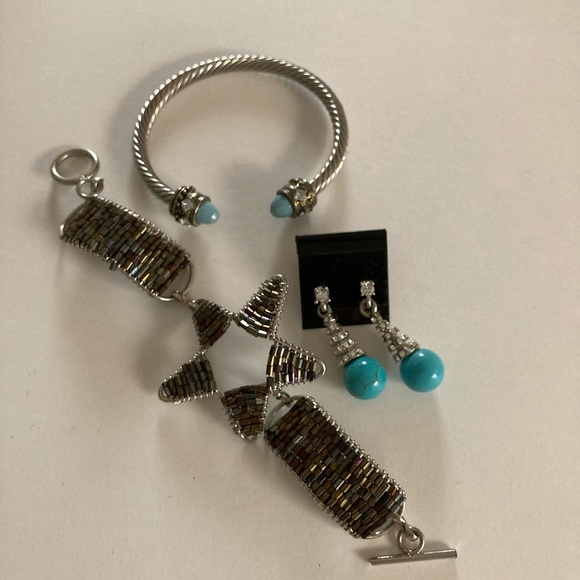 Earrings Black, White, Ivory color (3) - Picture 3 of 3